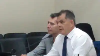 El docente condenado por abuso que ahora investigan por un motociclista muerto seguirá en libertad: el detalle que lo salvó