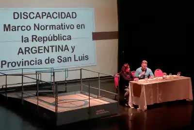 Un taller en San Luis reveló las cuatro discapacidades que el personal debe saber tratar