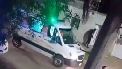 Un policía dormía con su familia en Paraná: lo que encontró en el garage lo obligó a disparar