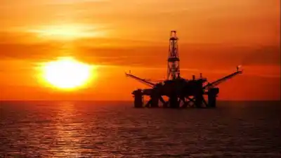 Milei apretó el acelerador contra el petróleo en Malvinas, pero los británicos movieron ficha y hay final abierto