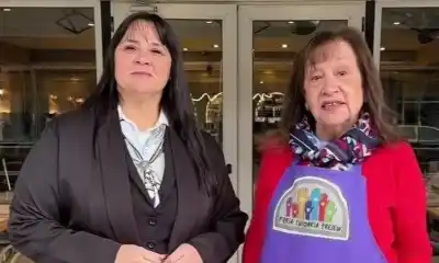 Piden tres alimentos para entrar al desfile que nadie vio venir en Trelew