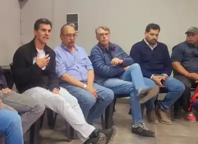 Urtubey volvió al interior y lanzó una frase que incomoda a propios y ajenos