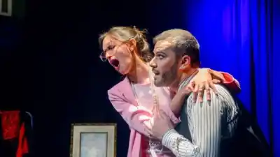 Mozart vuelve a Paraná: la ópera que se ríe de los egos del teatro tendrá su segunda función