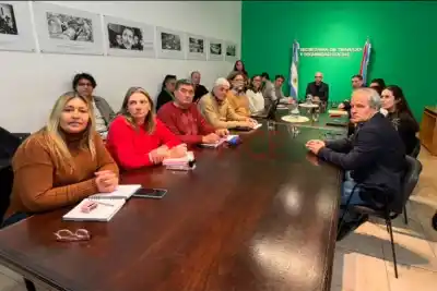 Docentes entrerrianos: la oferta que duplica el aumento y ahora esperan las bases