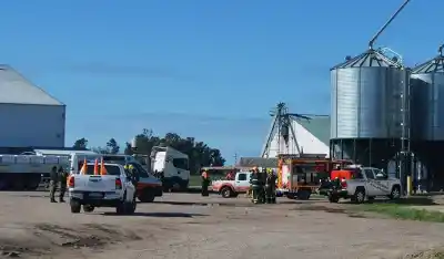 Trabajaba en lo más alto de la noria de una planta de silos y algo salió mal