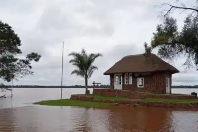 El río Uruguay no da tregua en Corrientes: la localidad que volvió a superar los 6 metros