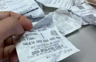 El papel de los tickets tiene los días contados: el plan que incomoda a los comercios