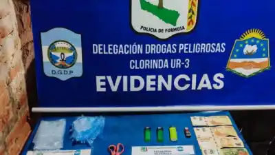 Allanaron una casa en el barrio 25 de Mayo y lo que encontraron adentro complicó a tres personas