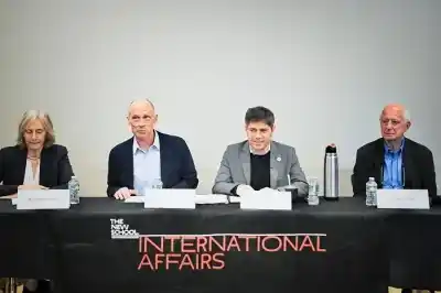 Kicillof viajó a Nueva York y lanzó un mensaje que incomoda en Casa Rosada