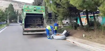 Ocho días para sacar lo que no entra en la bolsa: el barrio por el que pasa Barrio Limpio
