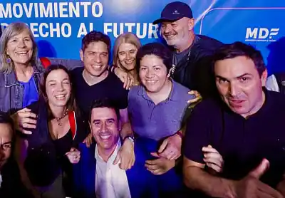 Movimiento Evita copó el plenario de Kicillof: la chaqueña que se metió en la foto grande