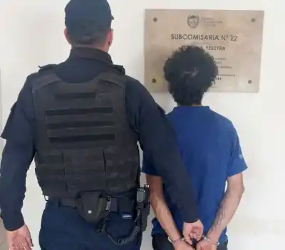 Vecinos dieron el alerta y la Policía lo encontró en pleno recorrido: lo que llevaba encima lo complicó