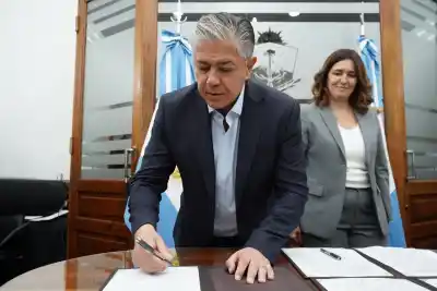 Plottier: ocho barrios esperan el asfalto y hay un detalle que nadie confirmó