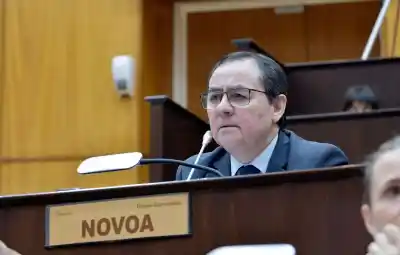 Policías retirados de Neuquén siguen desfilando: el proyecto que busca reconocerlos