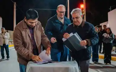 Jalil inauguró 60 calles en Fiambalá, pero un anuncio nuevo promete cambiar el acceso al pueblo