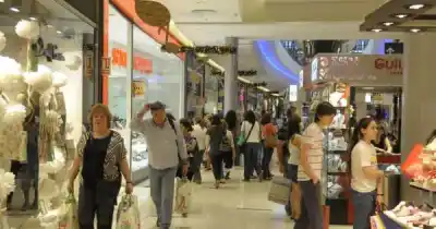 El lunes 28 los supermercados de Mendoza no abren: quiénes sí podrán atender