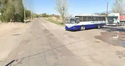 Lo esperaron en una esquina de Las Heras y se llevaron todo lo que cargaba