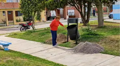 Los vecinos de La Merced pusieron plata de su bolsillo para cambiar la plaza: el detalle que nadie esperaba