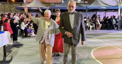 Una abuela de 87 años se llevó todos los aplausos en el Centro Vecinal de 17 de Octubre