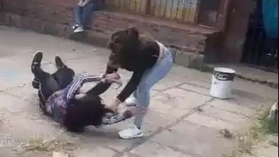 Golpes en la cabeza y una condición que pone en riesgo la vida: el video que estremece a las escuelas marplatenses