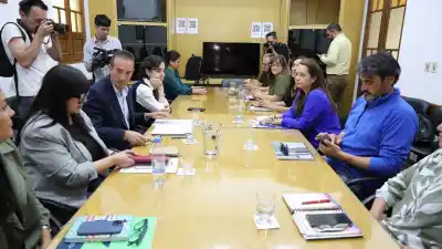 Neuquén le pone fecha a la discusión con los docentes, pero el 4% que todos esperan tiene otro destino