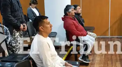 El condenado por el doble crimen de las turistas francesas volvió a mostrarse esposado, pero no fue para declarar