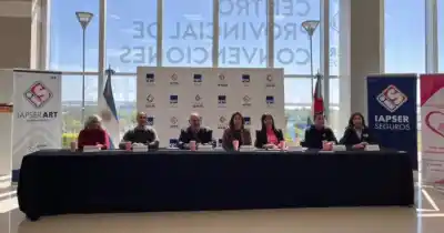 Paraná se llena de rosa: los estudios que muchas mujeres no van a tener que pagar