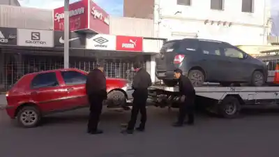 Uber arrancó en Trelew y el municipio salió a cazar autos: dos ya quedaron secuestrados