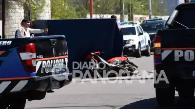 Identificaron al motociclista que murió en la avenida Madre de Ciudades: el detalle que apareció en el reporte policial