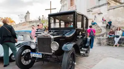 Más de 100 autos históricos invaden San Juan: el dato solidario que sorprendió a todos