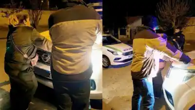 Tomaron un taxi en Neuquén, pero el viaje terminó con los dos imputados y uno preso