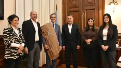 Tucumán firma con una escuela de Madrid: hay 40 posgrados gratis y 150 con descuentos que casi nadie esperaba