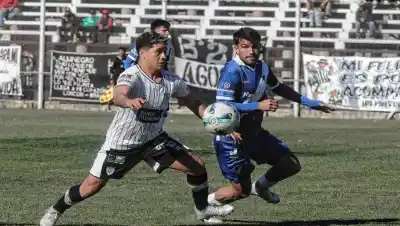 Dos equipos rionegrinos se juegan todo el domingo: uno por el ascenso y otro por no descender