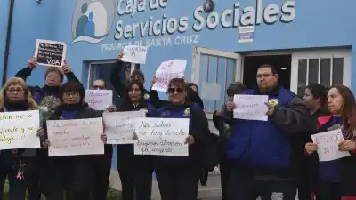 Reclaman respuestas urgentes para dos pacientes oncológicos en Caleta Olivia: qué exigen