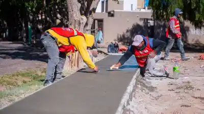 Rivadavia mete mano en un barrio y los vecinos ya ven la diferencia en la calle