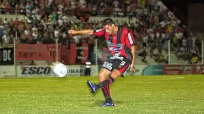 Ganó un título en River, brilló en Patronato y a los 31 tomó una decisión que lo cambió todo