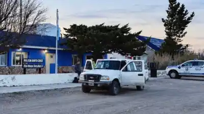 Viajaba con dos hombres en una camioneta: lo que apareció adentro encendió todas las alarmas