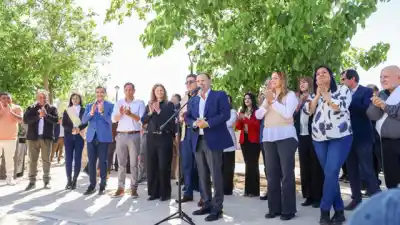 Inauguraron una plaza en Alpasinche: lo que dejó el acto por el 160º aniversario