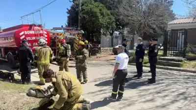 Incendio con riesgo de explosión en La Falda: un hombre terminó con quemaduras
