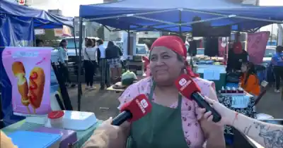 La fila de jóvenes en Castañares que nadie entiende: qué se vende en ese puesto