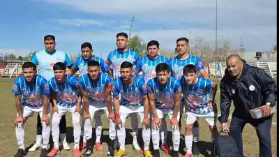 Con viento Zonda y todo en contra, Albardón-Angaco se trae una derrota que deja la serie abierta