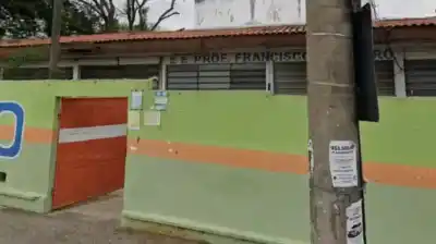 Fingió la muerte de su profesor para zafar de las clases y el plan se le vino encima