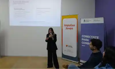 La capacitación gratuita que prepara a los jóvenes de Chubut para la nueva era de la IA