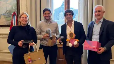 Pullaro se reunió con el economista que quiere ser presidente y hay un dato que no contó