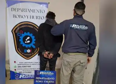 Lo esperaron a la salida del canal: a punta de cuchillo le sacó el celular, pero la Policía ya lo tenía ubicado