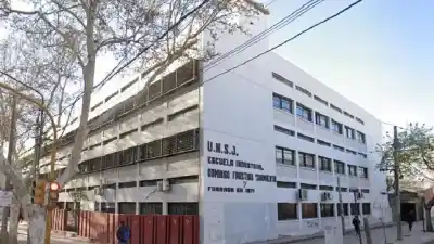 Viento Zonda: la UNSJ les cambia el día a los alumnos de sus colegios preuniversitarios