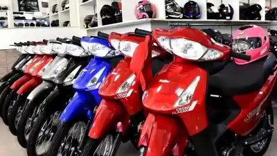Santiago se llena de motos: el detalle que explica por qué ya no alcanzan las calles