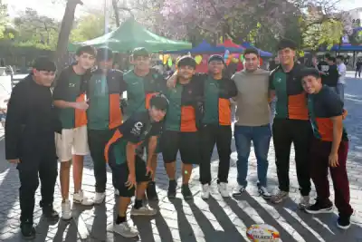 La Expo Joven 2026 en Plaza Libertad: el robot que todos querían ver y los emprendimientos que sorprendieron