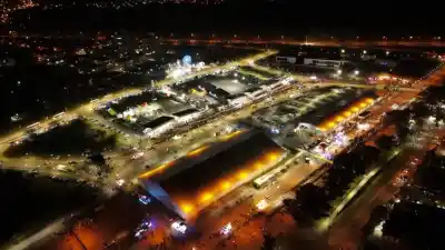 Una pelea en el desfile de carrozas terminó con siete detenidos y un dato que la Policía confirmó después