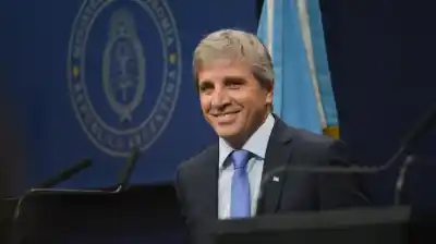 Caputo anticipa un dato que podría complicar el plan económico